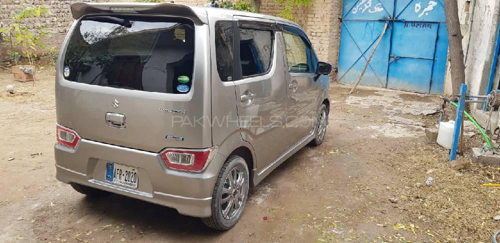 سوزوکی ویگن آر 2017 for Sale in پشاور سوزوکی ویگن آر 2017 for Sale in پشاور Image-9