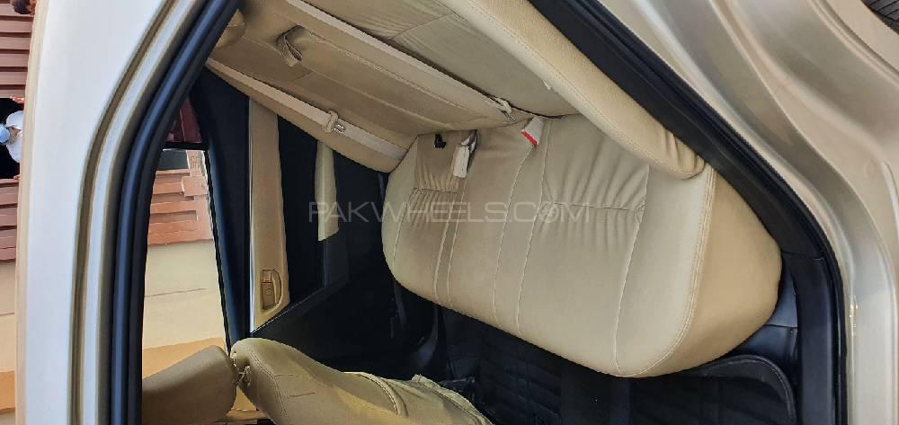 Toyota Corolla 2019 for Sale in Lahore Toyota Corolla 2019 for Sale in Lahore Image-9