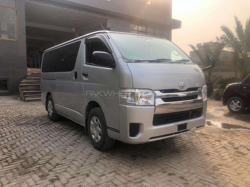 Toyota Hiace 2016 for Sale in Gujranwala Toyota Hiace 2016 for Sale in Gujranwala Image-4