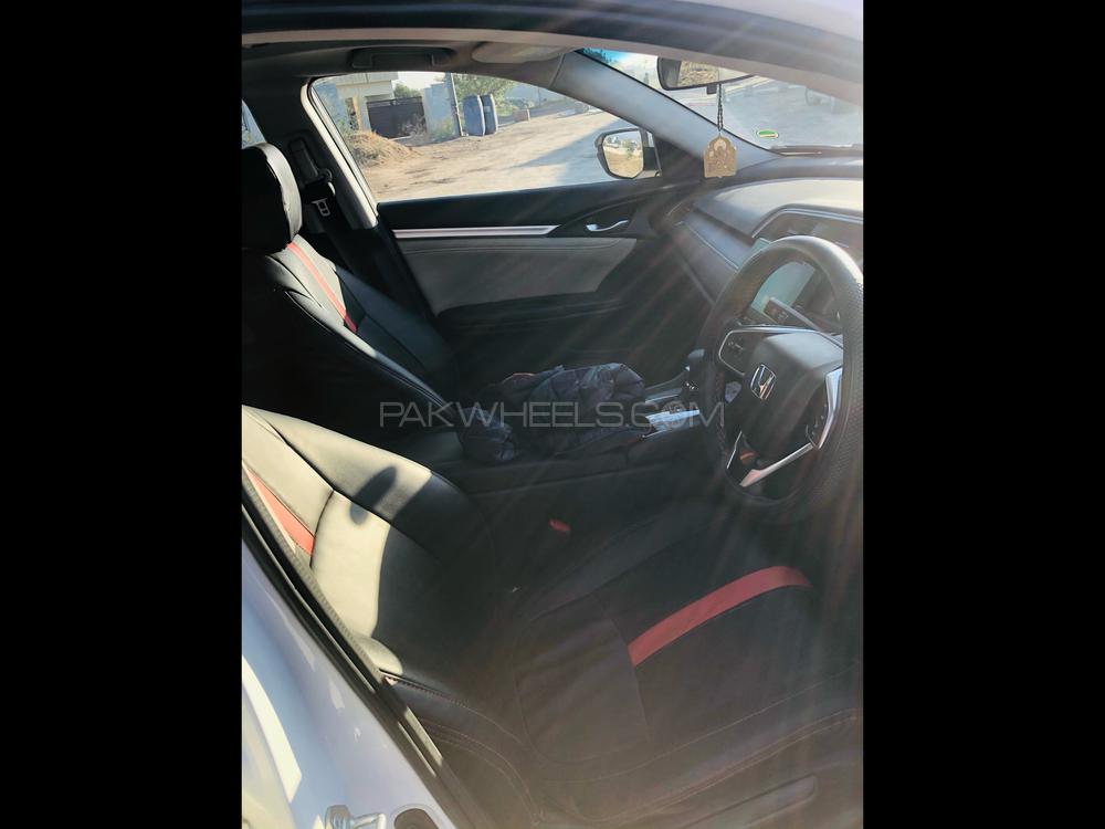 Honda Civic 2020 for Sale in Peshawar Honda Civic 2020 for Sale in Peshawar Image-10