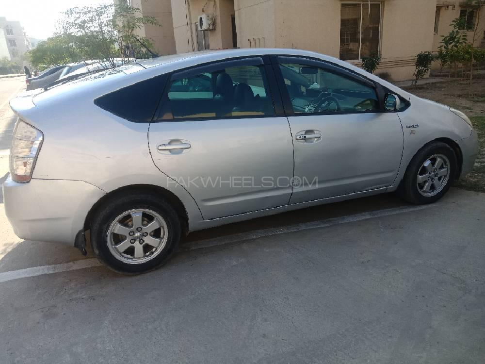 Toyota Prius 2007 for Sale in Lahore Toyota Prius 2007 for Sale in Lahore Image-9
