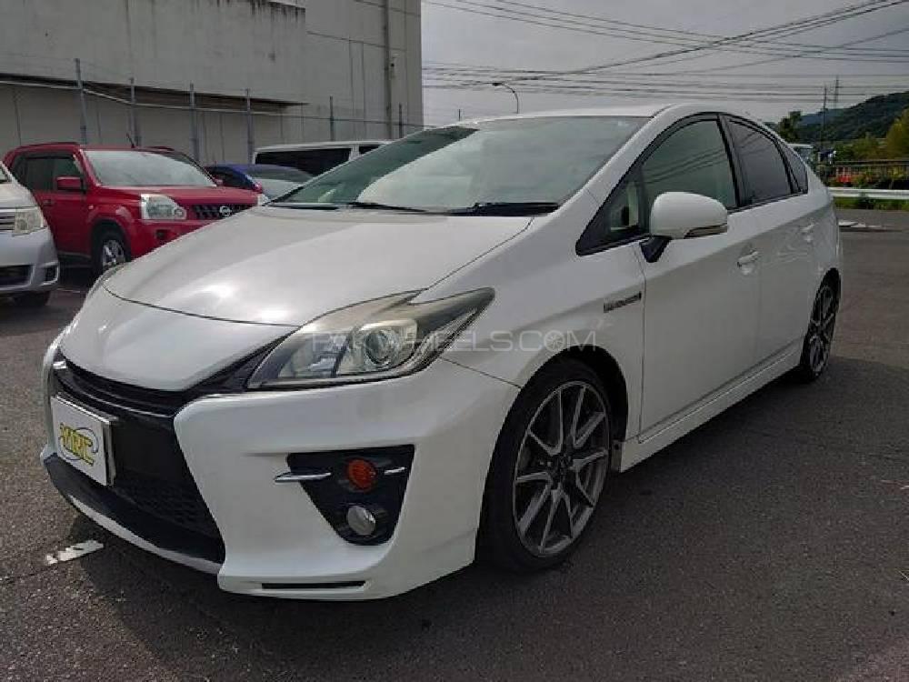 Toyota Prius 2013 for Sale in Sialkot Image-1