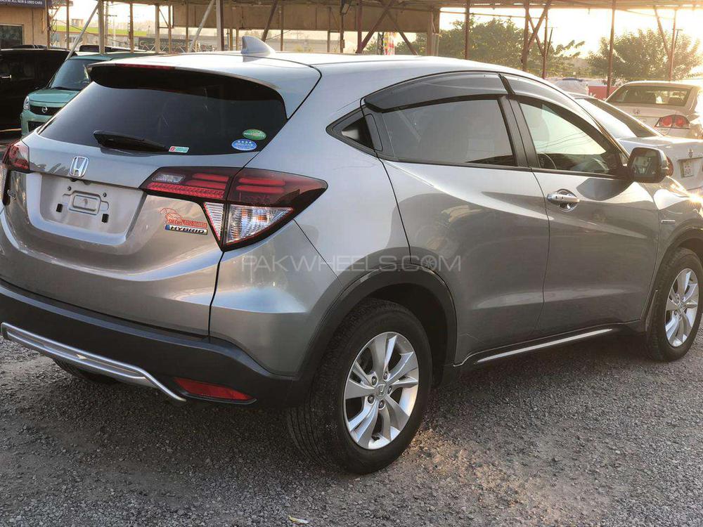 Honda Vezel 2015 for Sale in Rawalpindi Honda Vezel 2015 for Sale in Rawalpindi Image-4