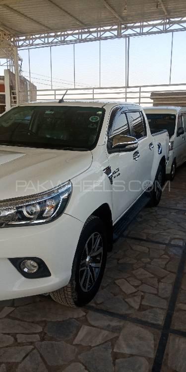Toyota Hilux 2017 for Sale in Peshawar Toyota Hilux 2017 for Sale in Peshawar Image-2