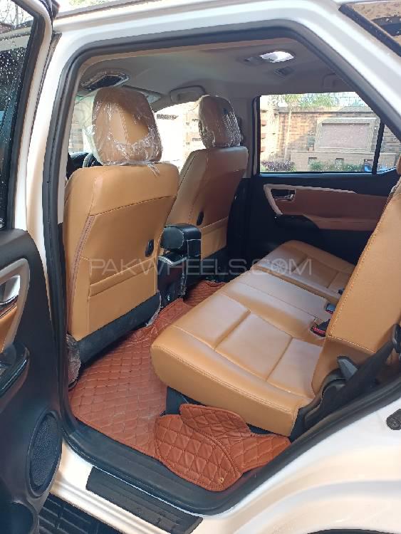 ٹویوٹا فورچیونر 2020 for Sale in گجرانوالہ ٹویوٹا فورچیونر 2020 for Sale in گجرانوالہ Image-5