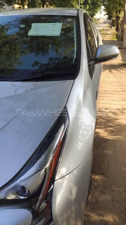 Toyota Prius 2017 for Sale in Lahore Toyota Prius 2017 for Sale in Lahore Image-4