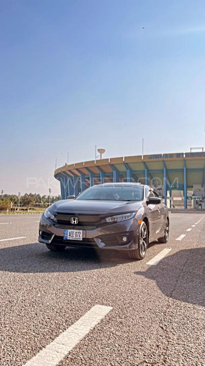 Honda Civic - 2017  Honda Civic - 2017  Image-3