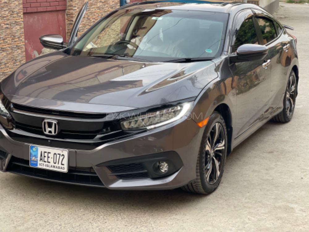 Honda Civic - 2017  Honda Civic - 2017  Image-5