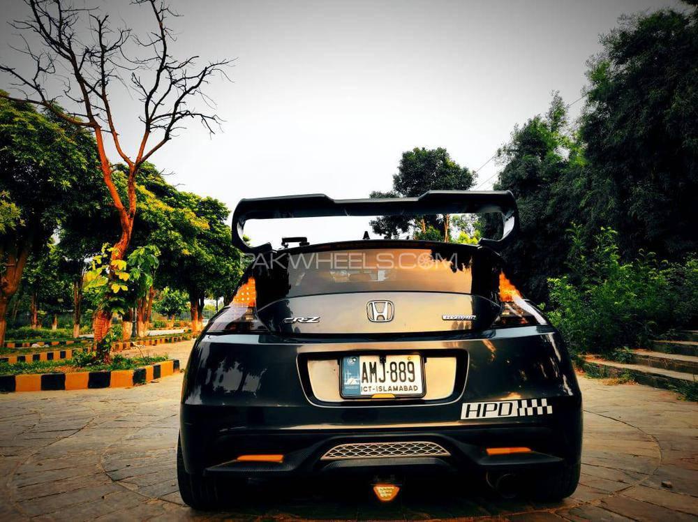 Honda CR-Z - 2011  Honda CR-Z - 2011  Image-4