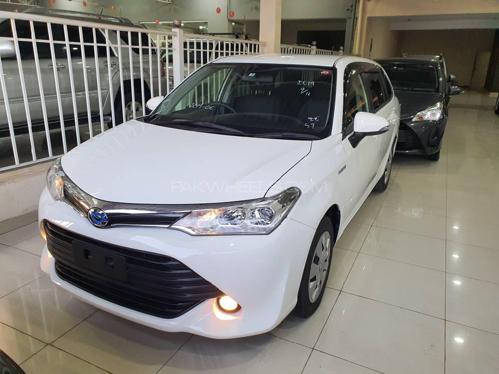 Toyota corolla fielder 2017