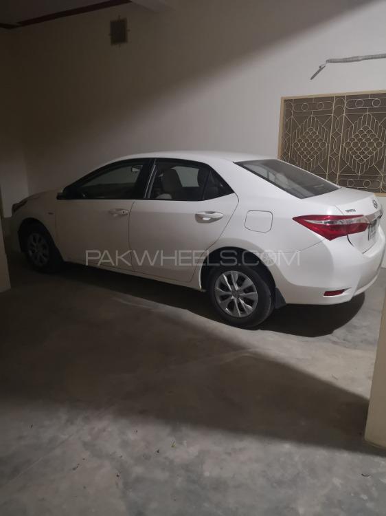 Toyota Corolla 2016 for Sale in Kamra Image-1