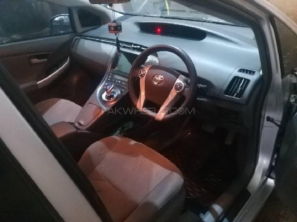 Toyota Prius 2011 for Sale in Faisalabad Toyota Prius 2011 for Sale in Faisalabad Image-8