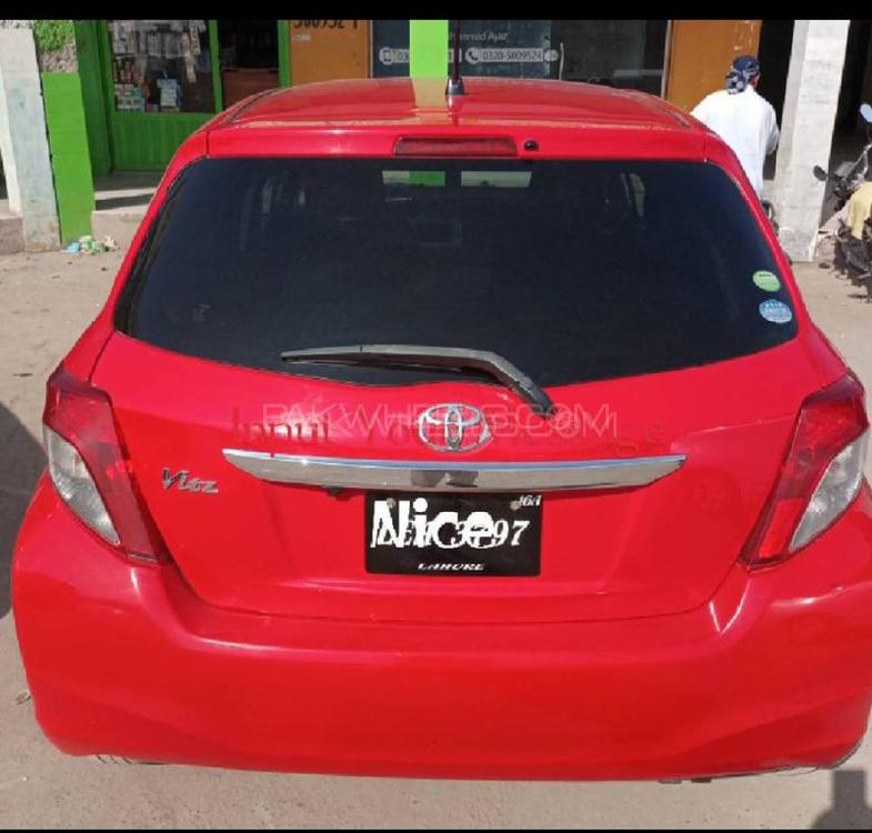 Toyota Vitz 2012 for Sale in Peshawar Image-1