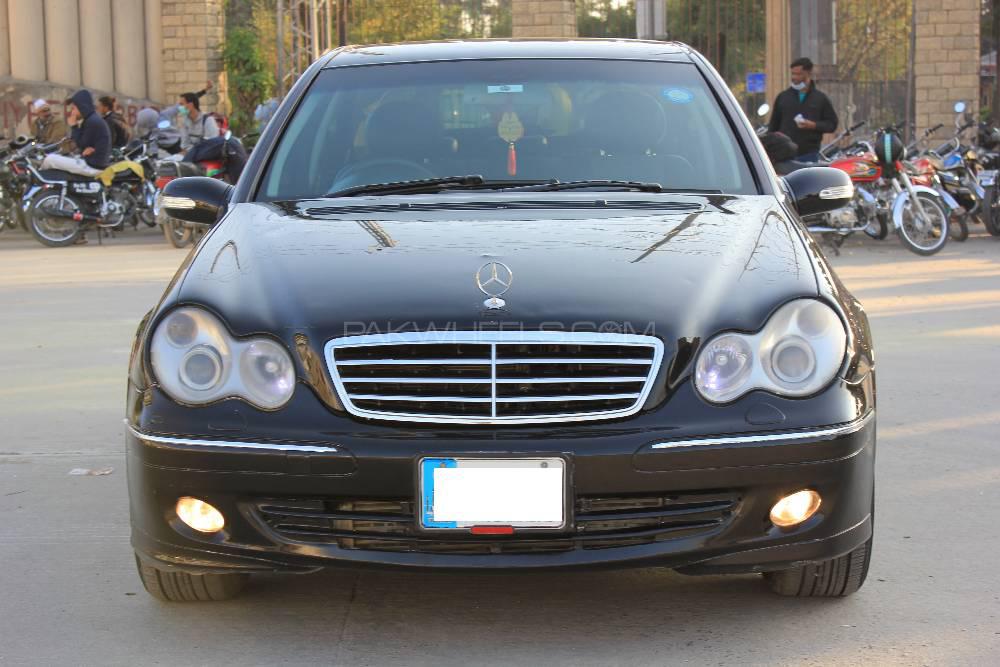 Mercedes Benz C Class 2005 for Sale in Islamabad Image-1