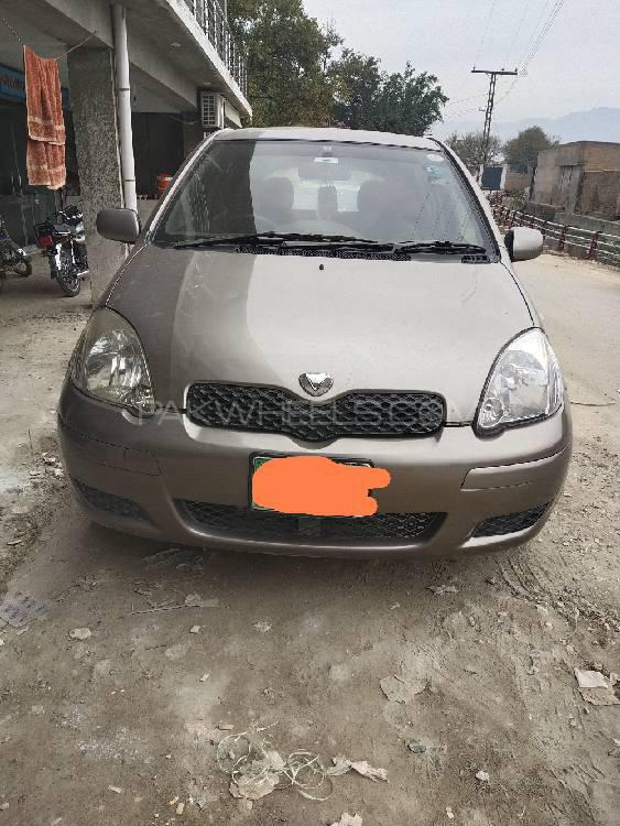 Toyota Vitz 2004 for Sale in Kohat Image-1