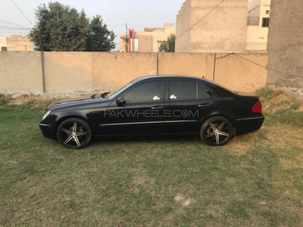 Mercedes Benz E Class 2006 for Sale in Faisalabad Image-1