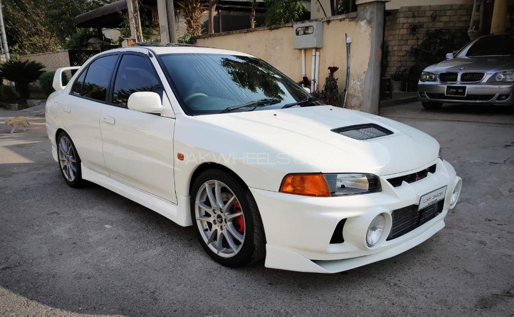 Mitsubishi Lancer Evolution X - 1996  Mitsubishi Lancer Evolution X - 1996  Image-2