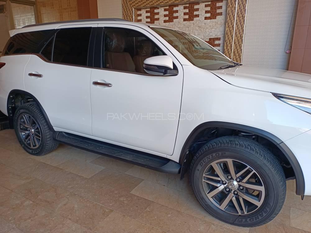 ٹویوٹا فورچیونر 2020 for Sale in گجرانوالہ ٹویوٹا فورچیونر 2020 for Sale in گجرانوالہ Image-10