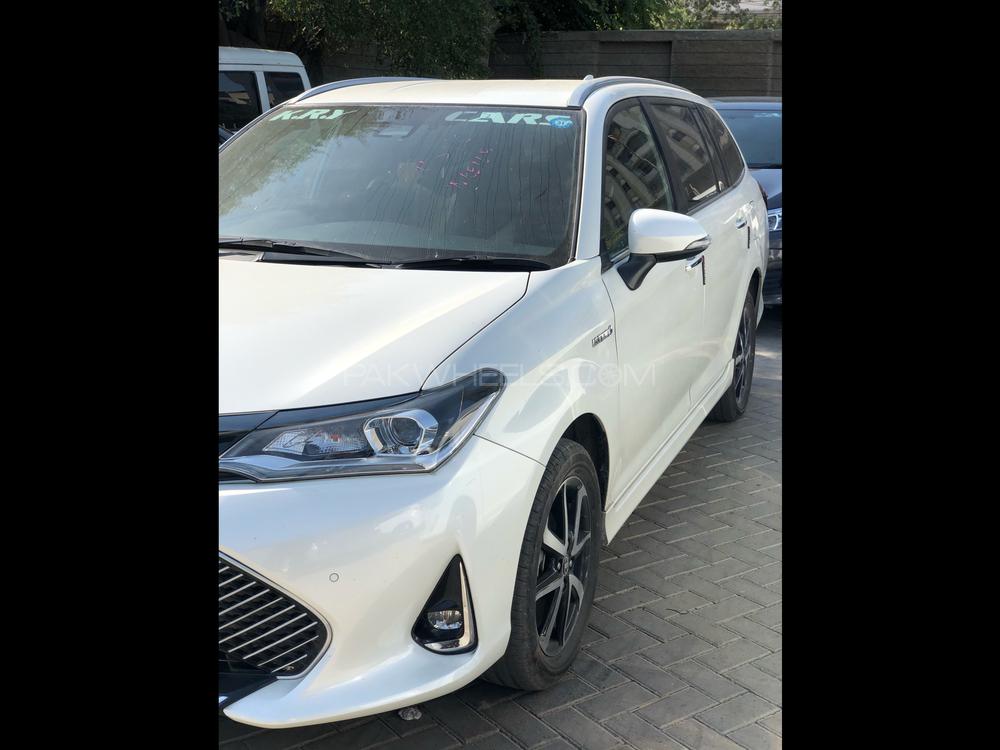 Toyota corolla fielder 2018