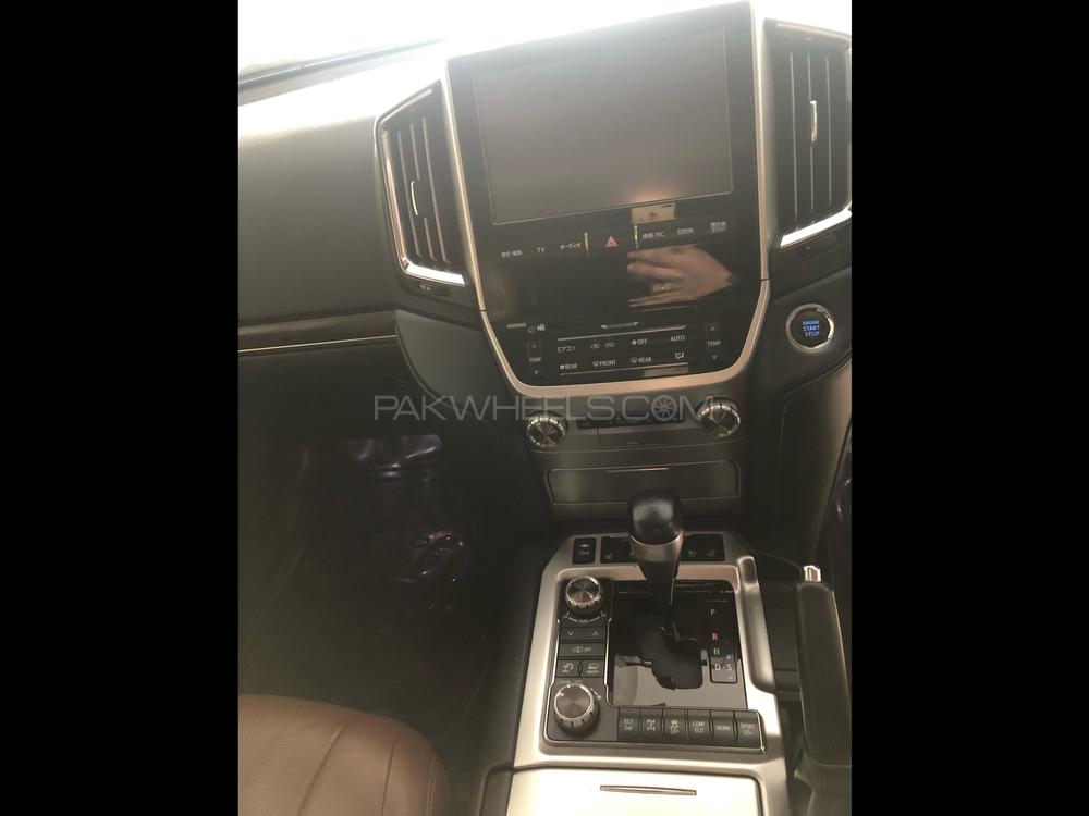 Toyota Land Cruiser 2016 for Sale in Islamabad Toyota Land Cruiser 2016 for Sale in Islamabad Image-13