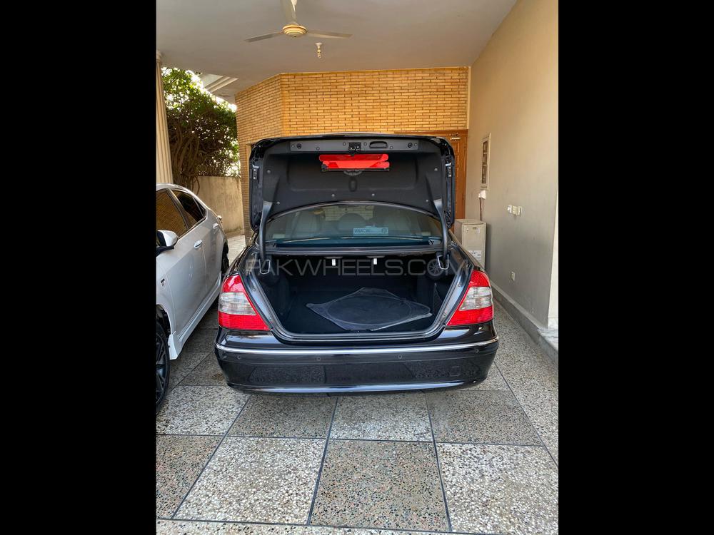 Mercedes Benz E Class 2007 for Sale in Abbottabad Mercedes Benz E Class 2007 for Sale in Abbottabad Image-3
