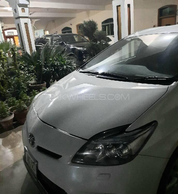 Toyota Prius 2014 for Sale in Okara Image-1