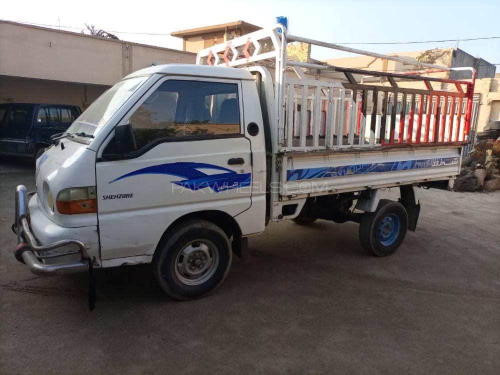 Hyundai Shehzore 2006 for Sale in Swabi Hyundai Shehzore 2006 for Sale in Swabi Image-2