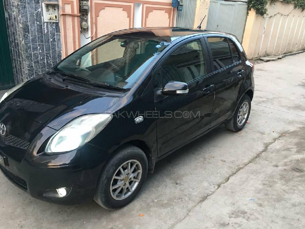 Toyota Vitz 2005 for Sale in Abbottabad Image-1