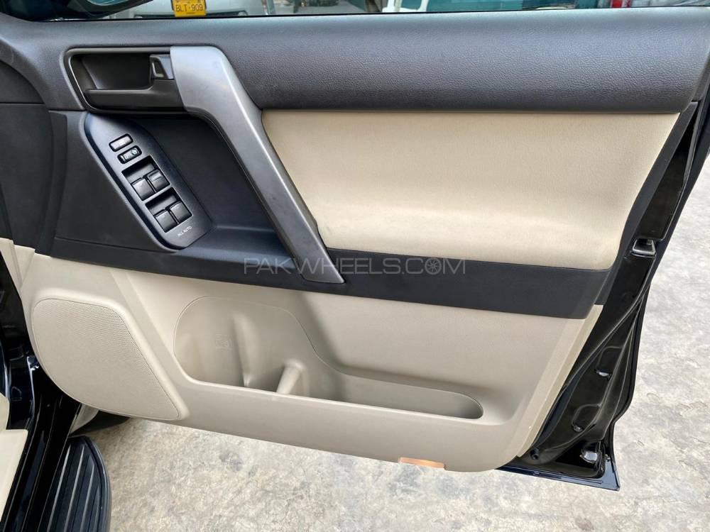 Toyota Prado 2012 for Sale in Karachi Toyota Prado 2012 for Sale in Karachi Image-17