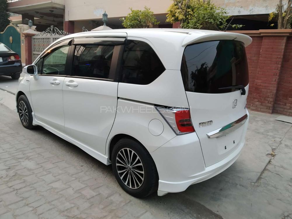 Honda Freed 2014 for Sale in Lahore Honda Freed 2014 for Sale in Lahore Image-5