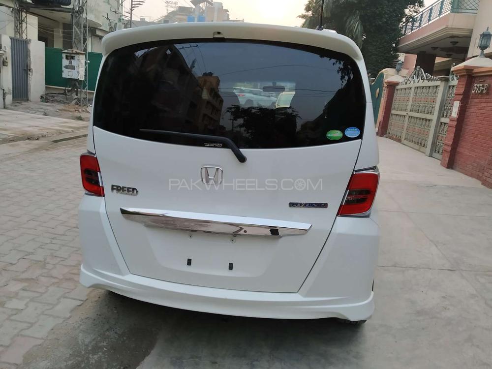 Honda Freed 2014 for Sale in Lahore Honda Freed 2014 for Sale in Lahore Image-6