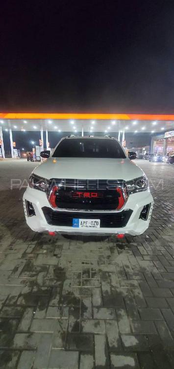 Toyota Hilux 2019 for Sale in Sialkot Image-1