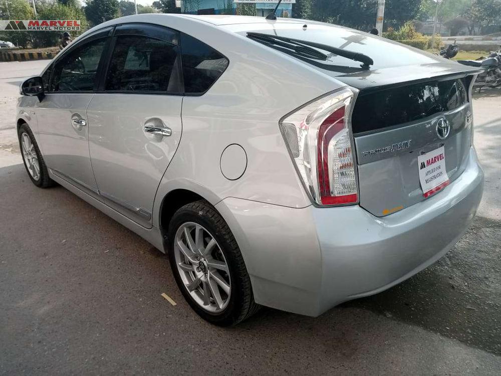 Toyota Prius 2014 for Sale in Islamabad Toyota Prius 2014 for Sale in Islamabad Image-4