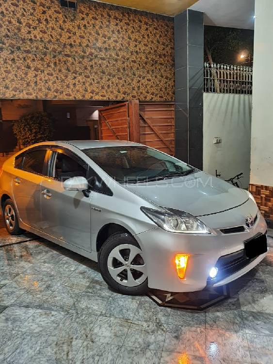 Toyota Prius 2010 for Sale in Peshawar Toyota Prius 2010 for Sale in Peshawar Image-10