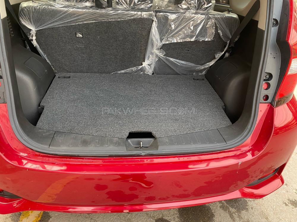 Nissan Note 2017 for Sale in Lahore Nissan Note 2017 for Sale in Lahore Image-5