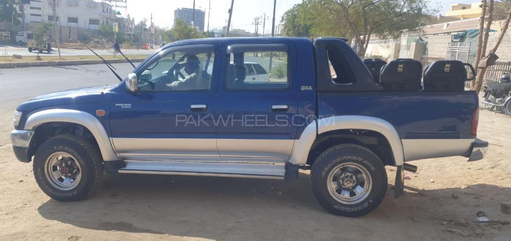 Toyota Hilux 2002 for Sale in Karachi Image-1