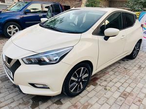 Nissan March 2018 for Sale in Rawalpindi