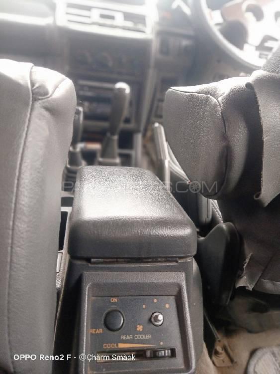 مٹسوبیشی پجیرو 1993 for Sale in پشاور مٹسوبیشی پجیرو 1993 for Sale in پشاور Image-10