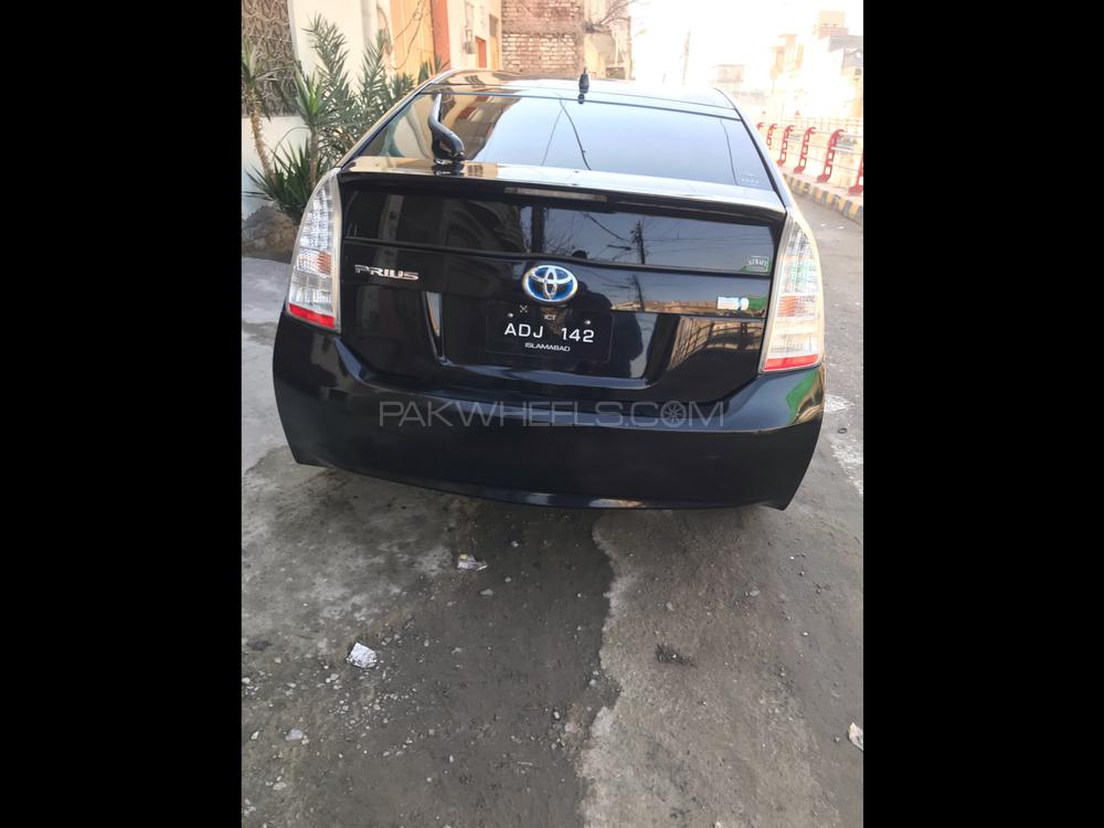 Toyota Prius 2010 for Sale in Peshawar Toyota Prius 2010 for Sale in Peshawar Image-2