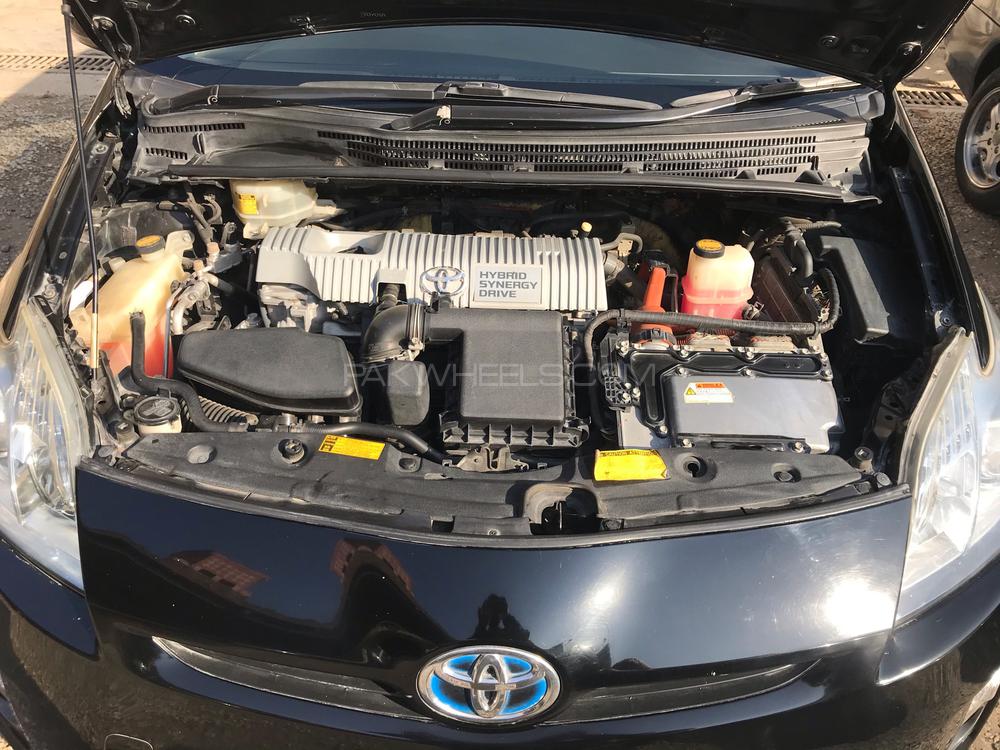 Toyota Prius 2010 for Sale in Peshawar Toyota Prius 2010 for Sale in Peshawar Image-3