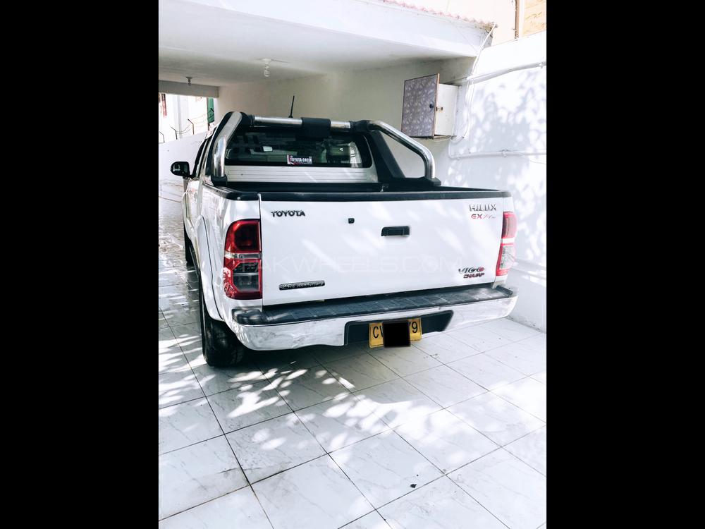 Toyota Hilux 2016 for Sale in Karachi Toyota Hilux 2016 for Sale in Karachi Image-14