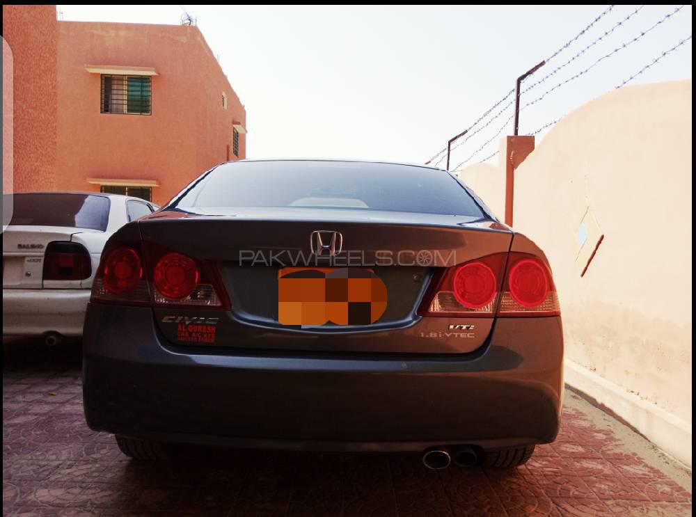 Honda Civic 2011 for Sale in Hyderabad Honda Civic 2011 for Sale in Hyderabad Image-4