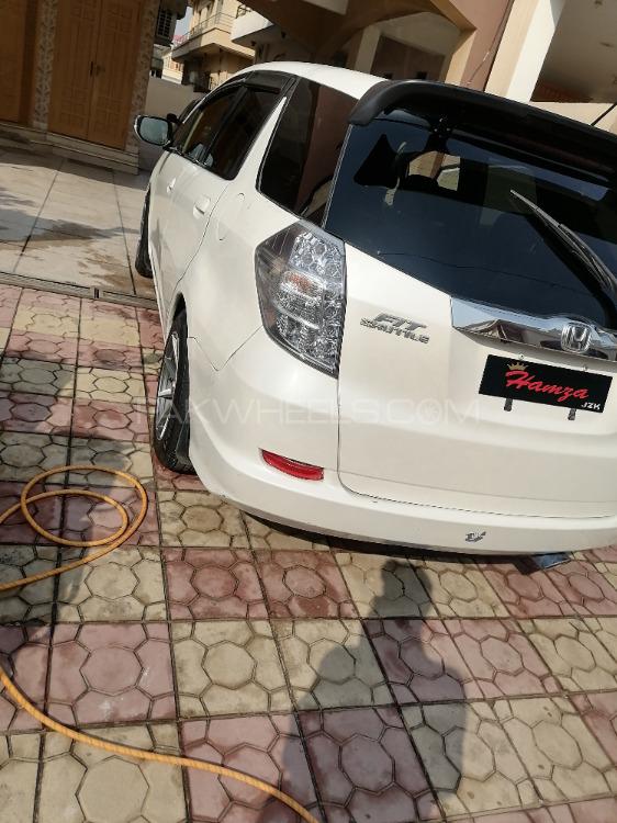 Honda Fit - 2012  Honda Fit - 2012  Image-3
