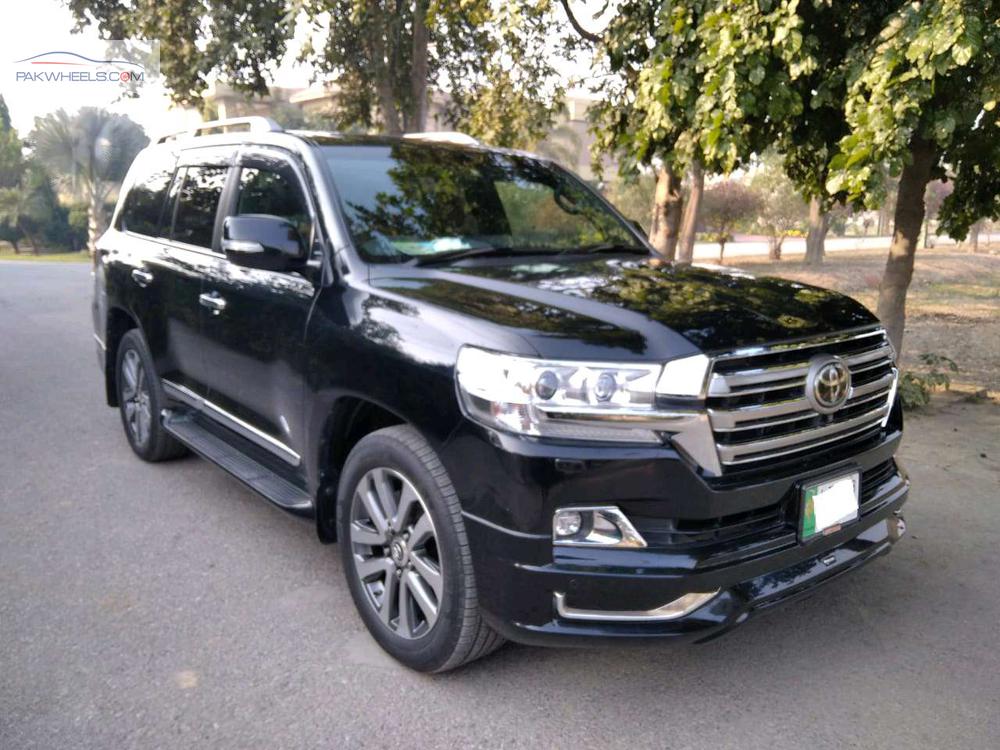 Toyota Land Cruiser 2016 for Sale in Lahore Toyota Land Cruiser 2016 for Sale in Lahore Image-2