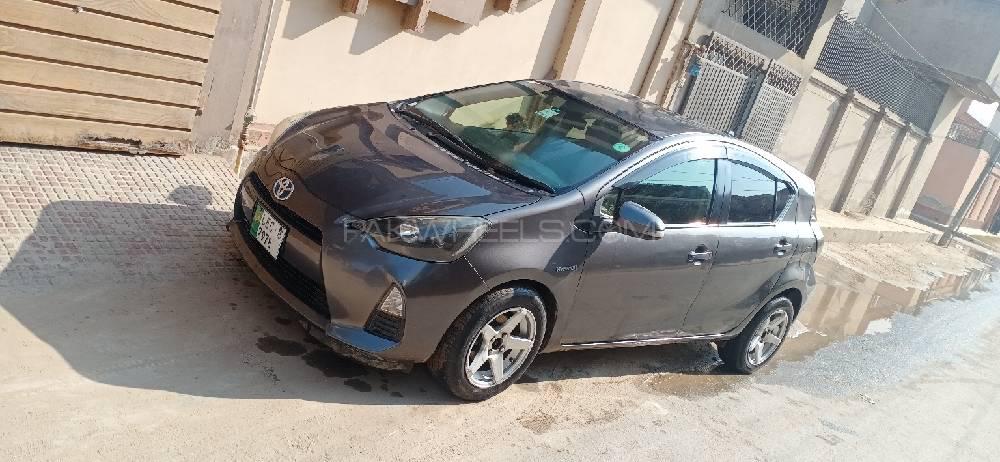 Toyota Aqua 2015 for Sale in Khanewal Image-1