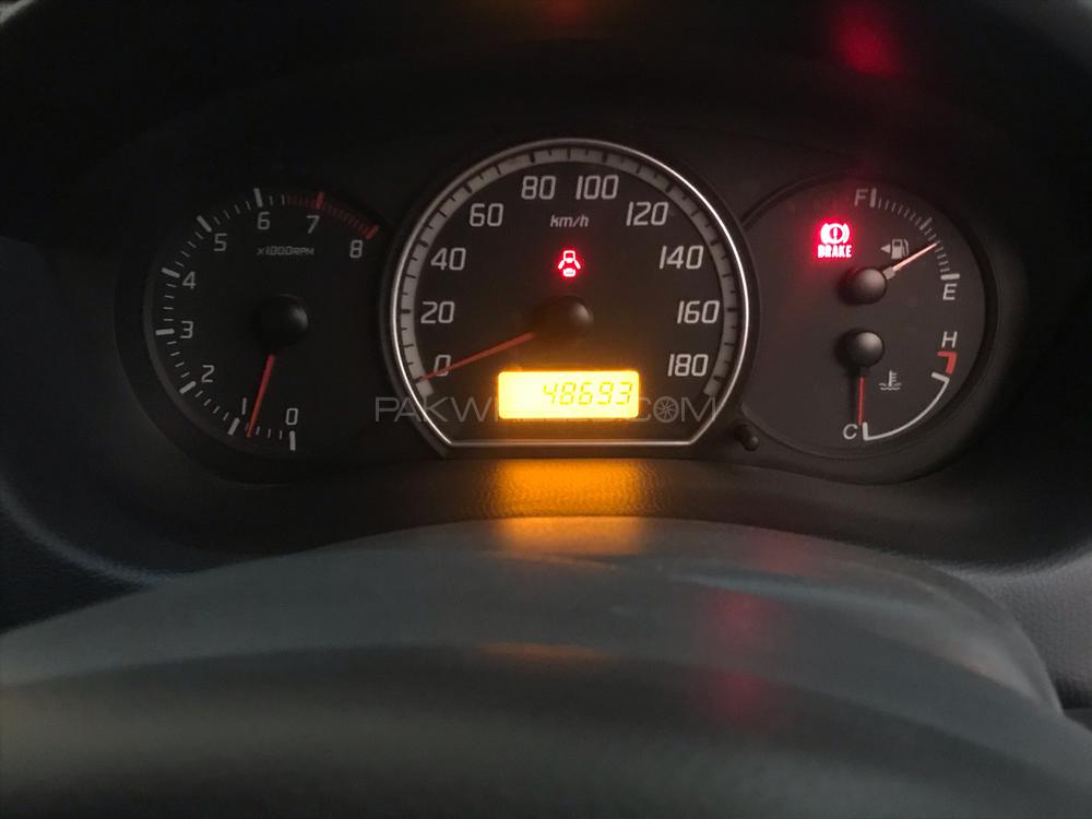 Suzuki Swift 2012 for Sale in Multan Suzuki Swift 2012 for Sale in Multan Image-9