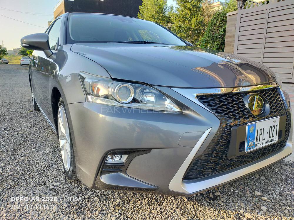 Lexus CT200h - 2018 ct200h Lexus CT200h - 2018 ct200h Image-2