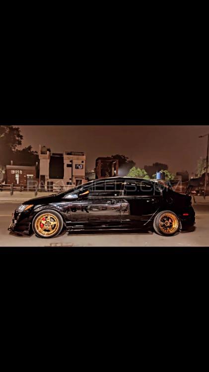 Honda Civic - 2010  Honda Civic - 2010  Image-2
