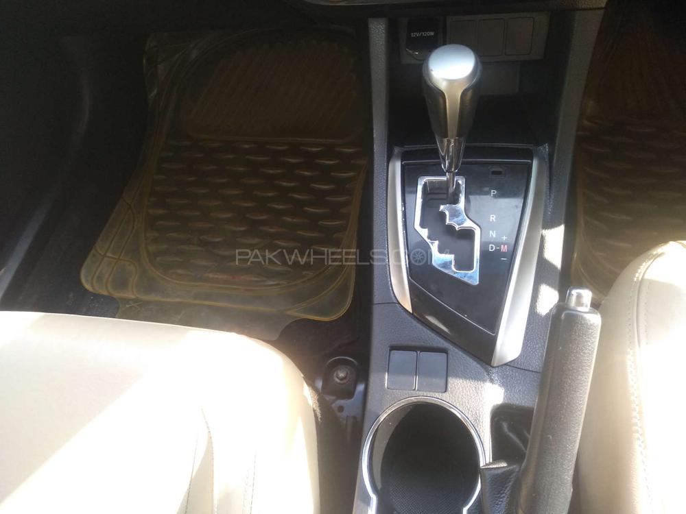 Toyota Corolla 2014 for Sale in Karachi Toyota Corolla 2014 for Sale in Karachi Image-10