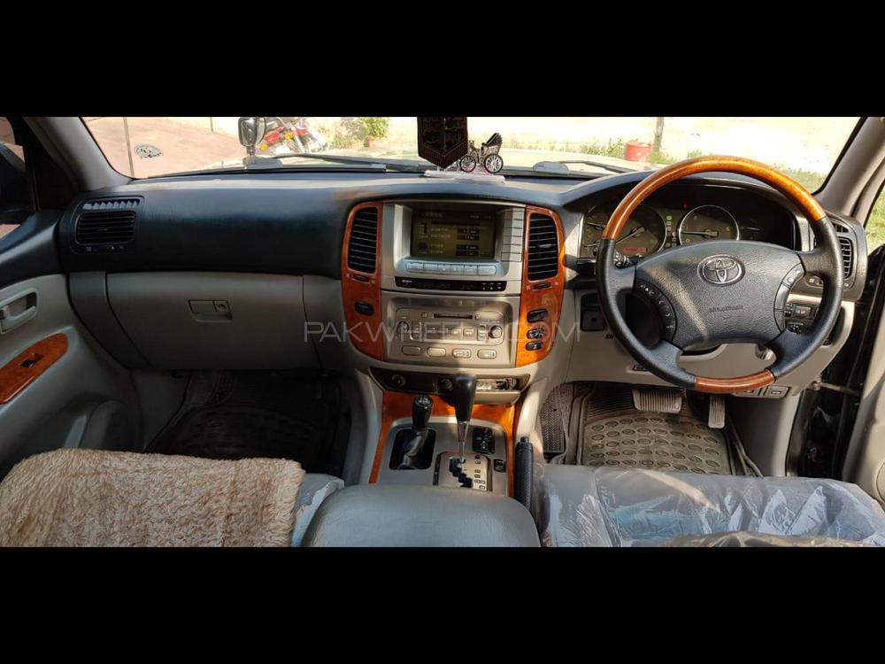 Toyota Land Cruiser 2005 for Sale in Lahore Toyota Land Cruiser 2005 for Sale in Lahore Image-7